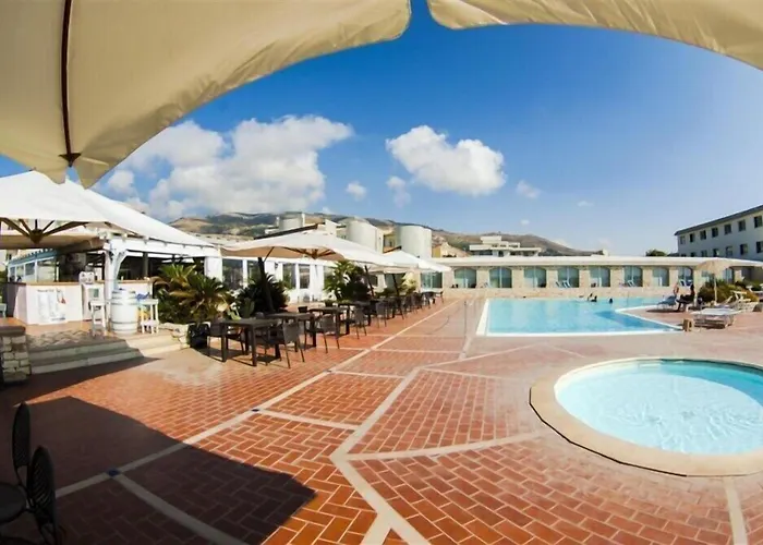 Hotel Baia Dei Mulini & 4*